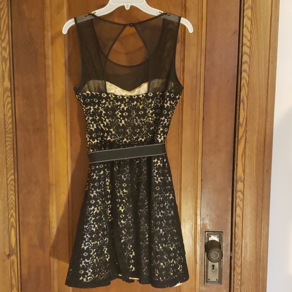 Gold and Black lace, silk, and tulle trim dress - Picture 2 of 7
